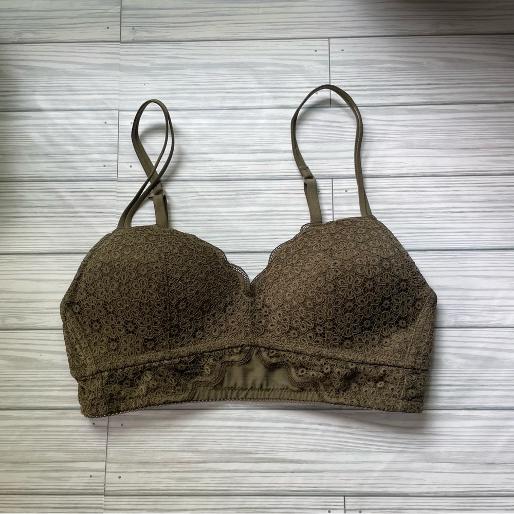 Aerie Bra Real Happy Wireless Push-Up in Green Floral Lace overlay 32B